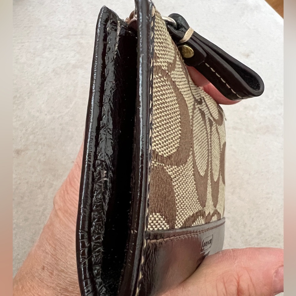 Coach Wallet Key Ring Holder - Picture 6 of 7
